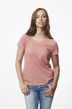 kadın stüdyoda poz