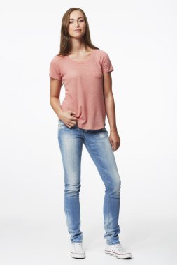 kadın stüdyoda poz