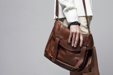 Üniversite öğrenci holding çanta