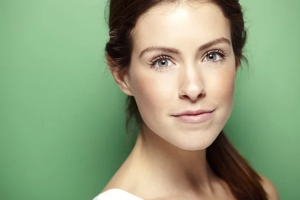 Young woman smiling — Stock Photo, Image