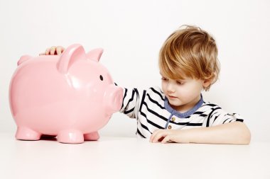 Çocuk görünümlü büyük servet