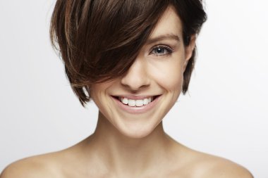 gülümseyen güzel model