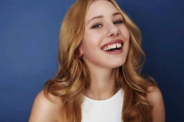 mutlu bir kadın portresi