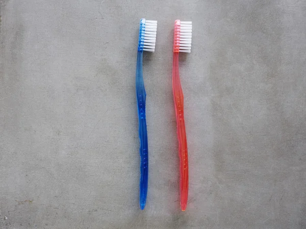 Ses brosses à dents et les siennes — Photo