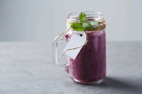 Borcan de smoothie de fructe de casă — Fotografie, imagine de stoc