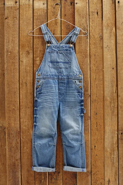 Jeans-Latzhose — Stockfoto