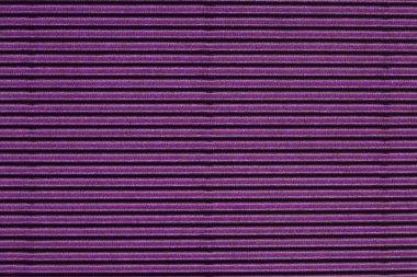 Parlak mor çizgili yüzeyli