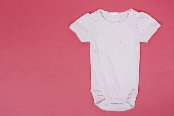 Ροζ babygro απομονωθεί — Φωτογραφία Αρχείου