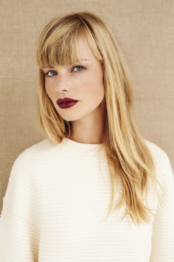 Muhteşem sarışın Bayan