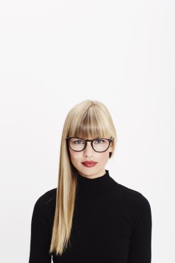 Sarışın genç kadın