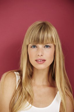 Genç güzel kadın.