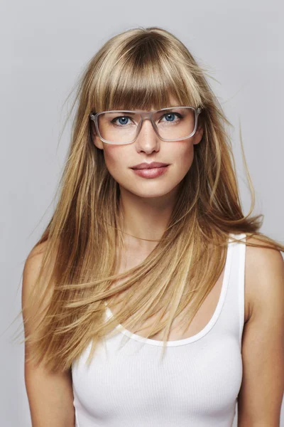 Superbe jeune étudiant à lunettes — Photo