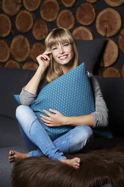 Young woman relaxing — Stock Photo, Image