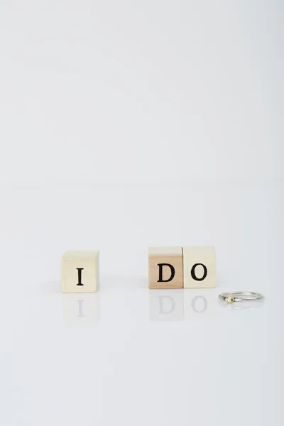 Lettera piastrelle ortografia 'I Do' — Foto Stock