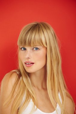 Genç güzel kadın.