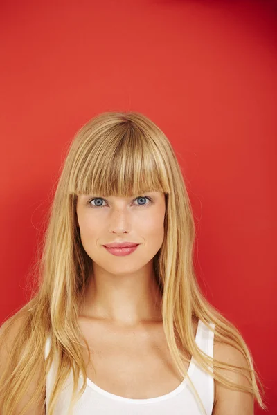 Blåögd blond kvinna — Stockfoto