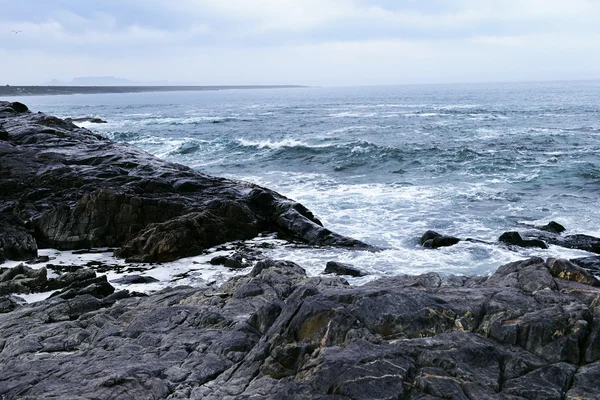 Dramatiska klippiga kust — Stockfoto