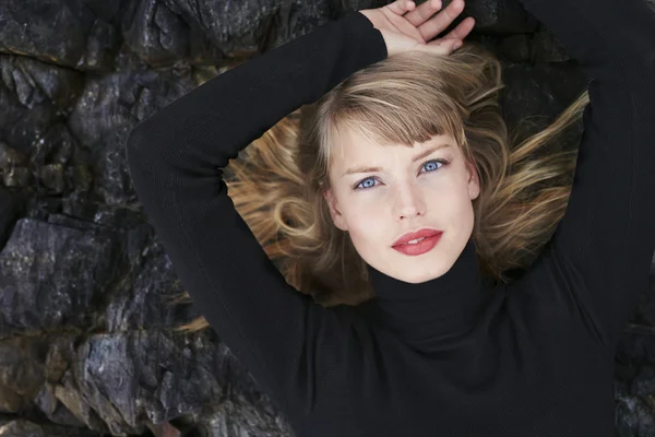 Underbara blå ögon blond — Stockfoto