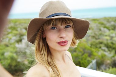 muhteşem bir genç kadın