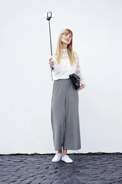 Beautiful model in culottes — Stock Photo, Image