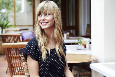 muhteşem bir genç kadın