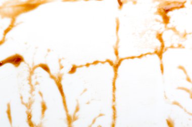 Beyaz izole kahverengi suluboya BLOB'lar.