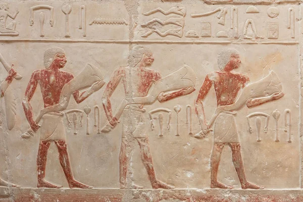 謎のエジプト人は、光の壁に数字を刻ま. — ストック写真
