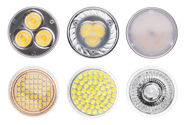 Led ışık lambaları beyaz arka plan üzerinde izole kümesi