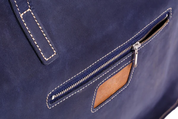 Bolso de cuero azul aislado sobre fondo blanco — Foto de Stock