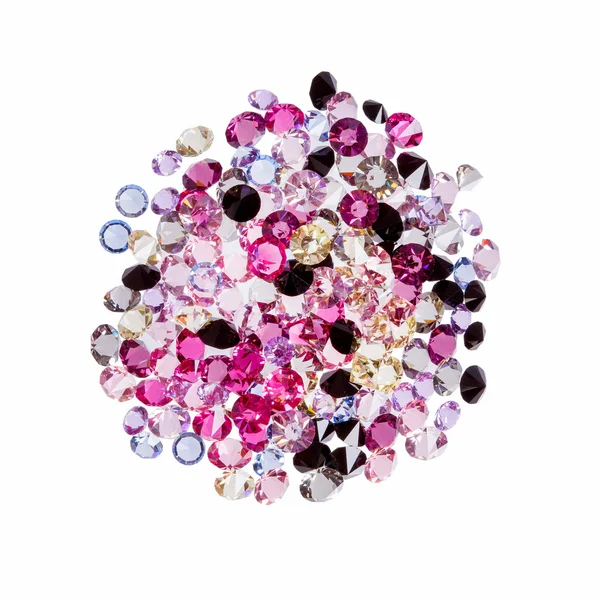 Skupina z drahých kamenů (diamanty, šperky) na bílém pozadí — Stock fotografie