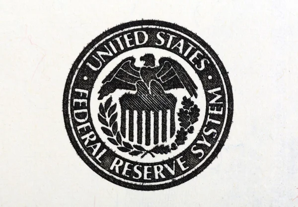 Symbol des Federal Reserve Systems der Vereinigten Staaten auf altem 100-Dollar-Schein. — Stockfoto