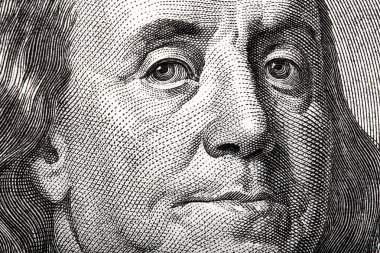 Ben Franklin portresi bize 100 dolarlık banknot, makro üzerinde.