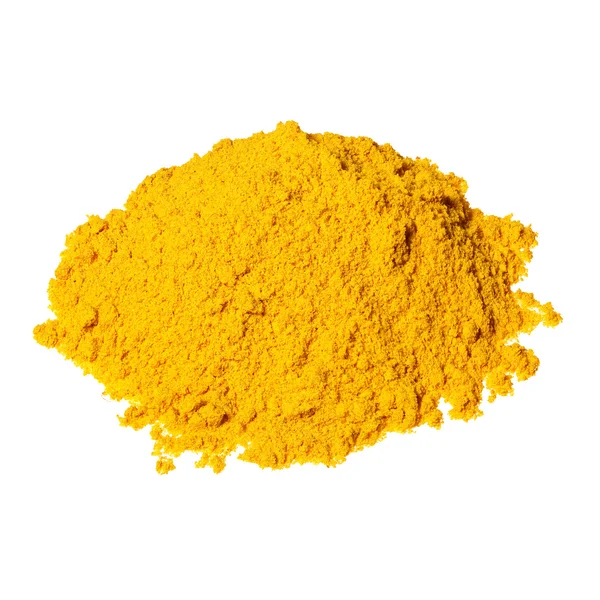 Montón de polvo de curry amarillo aislado sobre el fondo blanco . — Foto de Stock