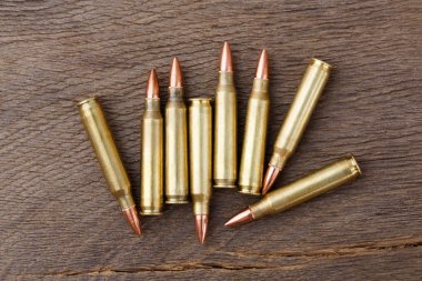 Rustik ahşap arka plan üzerinde madde işaretleri.