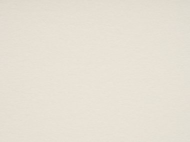 Kağıt dokusunun ılık fildişi, daha anlatılmamış hikayelerin fısıldadığı boş bir tuval gibi huzurlu ve davetkar bir yer sunuyor.