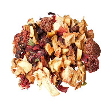 Kuru Meyve ve yaprakları, üzerinde beyaz izole ile aromatik yeşil çay.