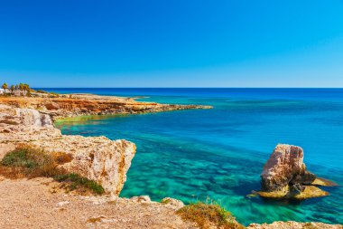 Ayia Napa, Cavo Greco ve Pr yakınındaki güzel doğal taş kemer
