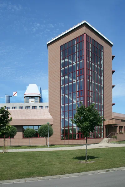 Modern ticari bina