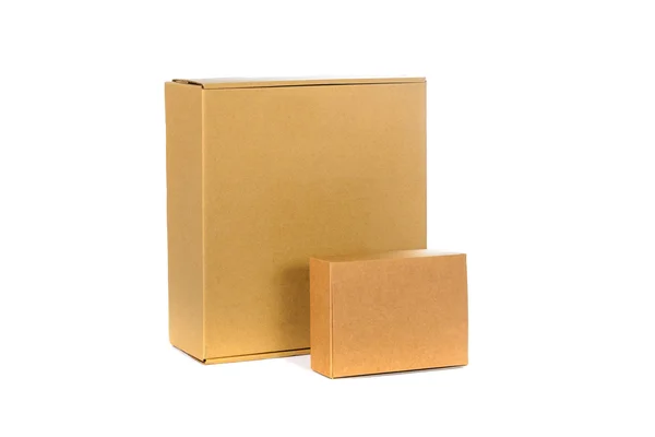 Två stora och små kartong låda eller brunt papper box isolat — Stockfoto