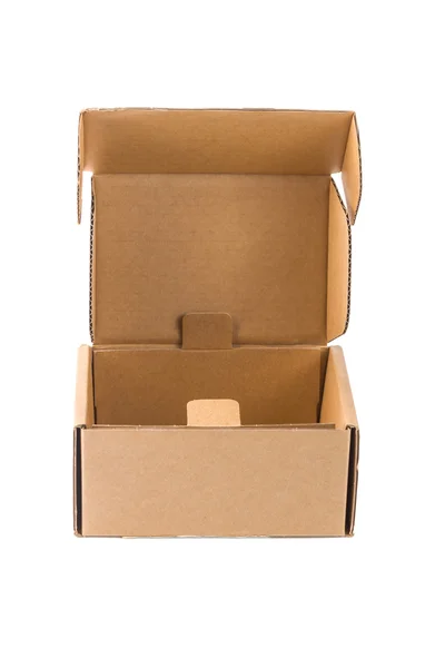 段ボール箱またはソフトで分離された茶色の紙のパッケージ ボックスを開く — ストック写真
