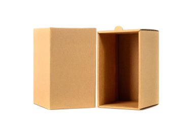 Kapaklı beyaz backgr izole kahverengi karton kutu paket