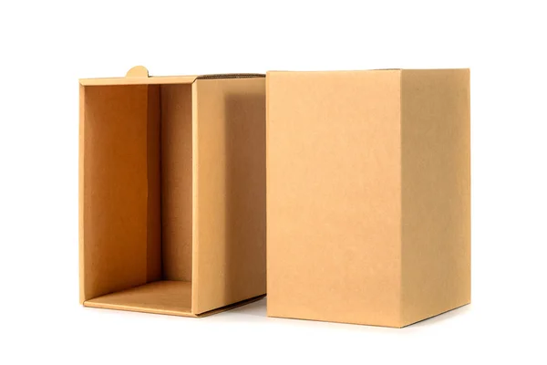 Pakiet brązowy karton z pokrywą, na białym tle na białym tle — Zdjęcie stockowe