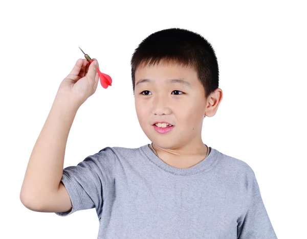 Beyaz arka plan üzerinde izole dart ile sevimli çocuk — Stok fotoğraf