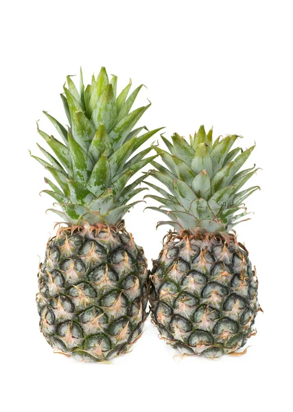 Ananas isoliert auf weißem Hintergrund, frisches Obst — Stockfoto