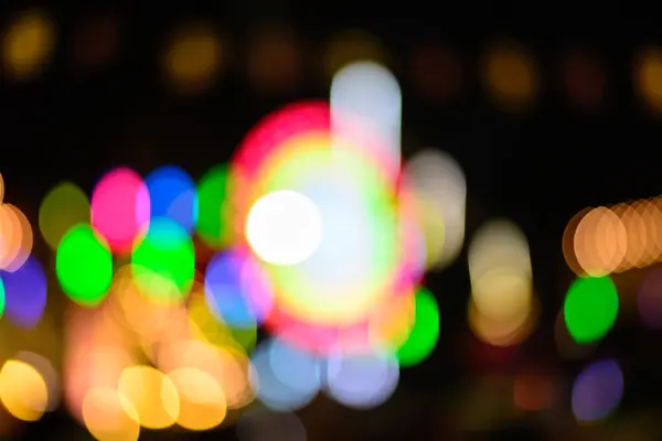 Couleurs déconcentrées colorées lumières fond bokeh, lumière de Noël — Photo