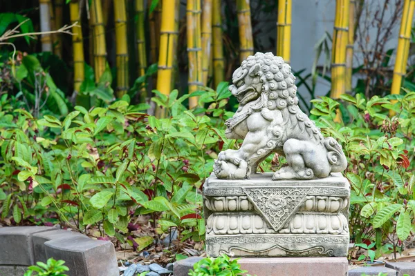 León Imperial Chino, Piedra de León Guardián, Estilo Chino en chi — Foto de Stock