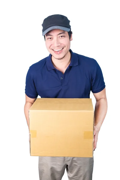 Sorrindo bonito asiático entrega homem dando e carregando parcela o — Fotografia de Stock