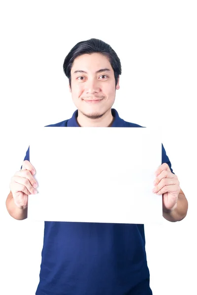 Asiatiska man står med tomma horisontella tomt papper i händer, jag — Stockfoto