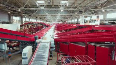 Posta Paketi Sıralama Hattı, Posta Taşıma Sistemi, Paketler Posta Ofisinde Şerit Taşıyıcı, 