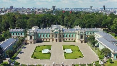 Kiev 'deki Mariinsky Sarayı' nın havadan görünüşü, Ukrayna 'daki Mariinsky Sarayı Kiev' in faşizmi.